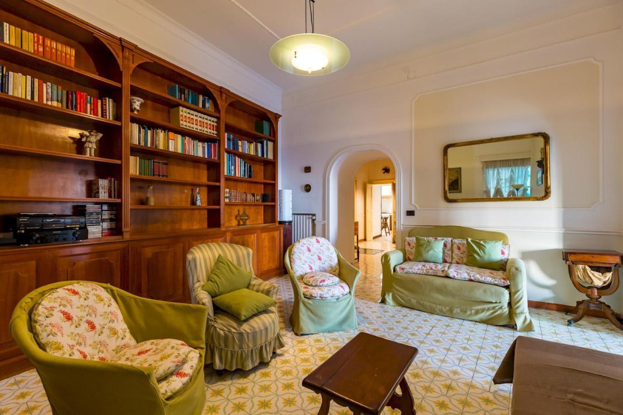 Villa Paola - Hidden Panoramic Garden And Terraces By Napoliapartments Exterior foto